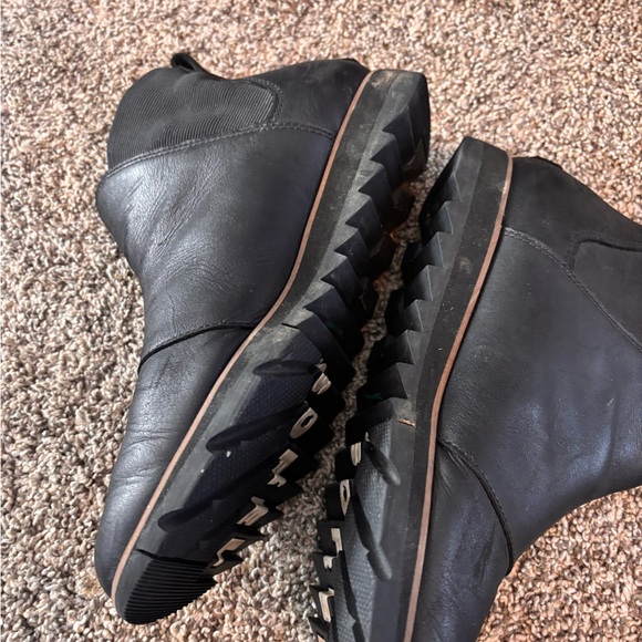 Sorel Ankle Chelsea Boot - Picture 8 of 9